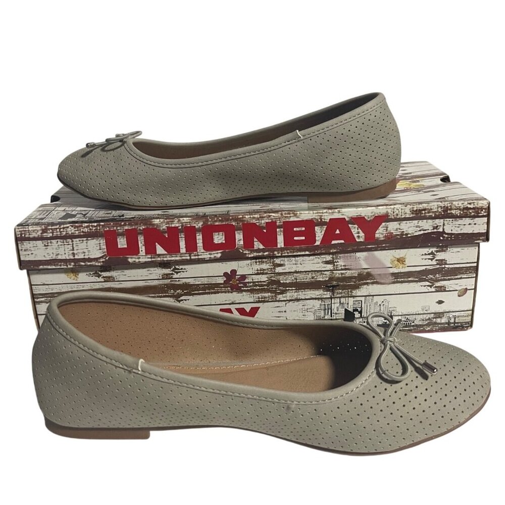 Unionbay Womens Tabitha Grey Perforated Ballet Flats Size 6.5 M Business Casual